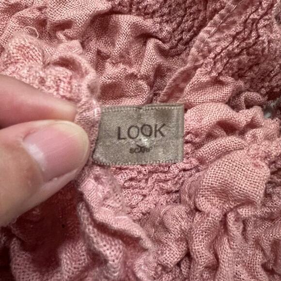 Boho Chic Scarf - Cozy Textured Pink Knit Wrap with Fringe – Handmade Style - Picture 6 of 7